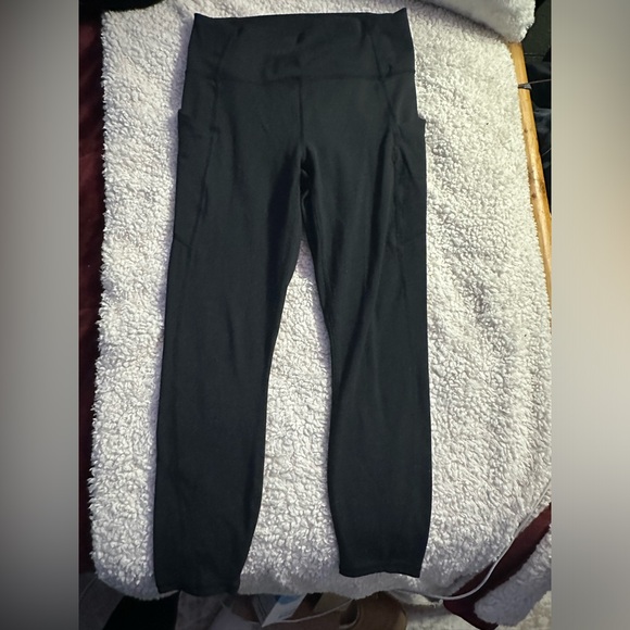 Fabletics Pants - Fabletics 7/8 athletic leggings